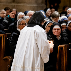 Vesper am Tag des geweihten Lebens / Erzdiözese Wien/Schönlaub